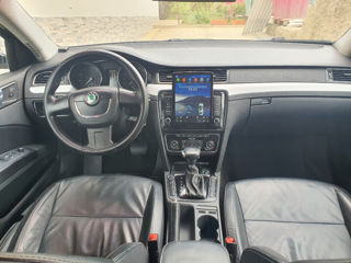 Skoda Superb foto 2