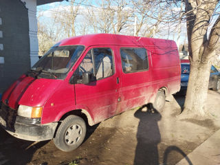 Ford Transit foto 1