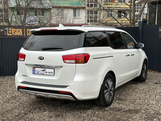 KIA Carnival foto 4