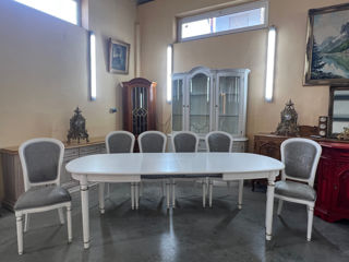 Masa alba cu 6 scaune,produs din lemn, Белый стол с 6 стульями, деревянное изделие