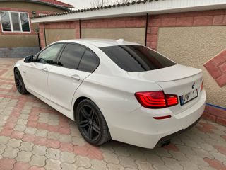 BMW 5 Series foto 3