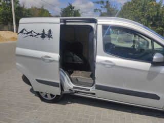 Ford Transit Courier foto 5