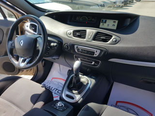 Renault Scenic foto 8