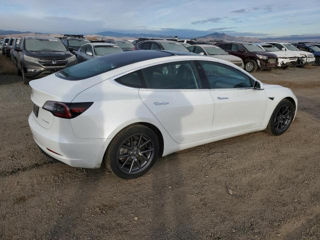 Tesla Model 3 foto 8