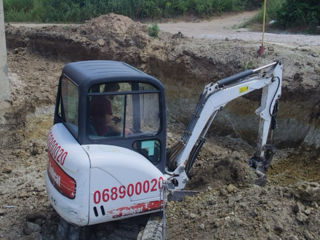 Bobcat, camioane, miniexcavator. apeduct, Demolarea, Gunoi. Camaz foto 3