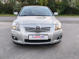 Toyota Avensis foto 3