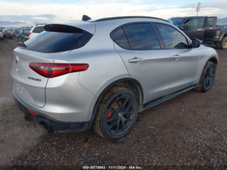 Alfa Romeo Stelvio foto 7