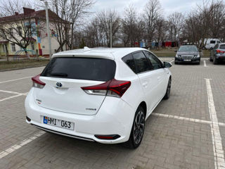 Toyota Auris foto 8