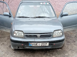 Nissan Micra foto 1