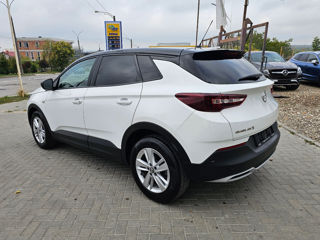 Opel Grandland X foto 2