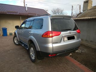 Mitsubishi Pajero Sport foto 3