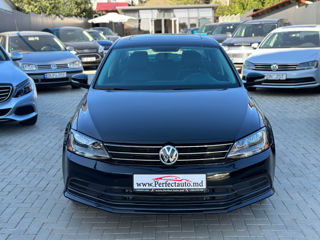 Volkswagen Jetta foto 4