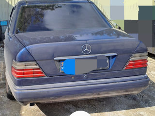 Mercedes Series (W124) foto 3