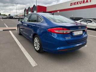 Ford Fusion foto 6