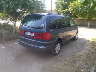 Volkswagen Sharan foto 3