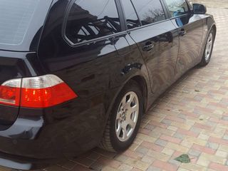 BMW 5 Series foto 3