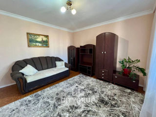 Apartament cu 2 camere, 56 m², Centru, Chișinău foto 3