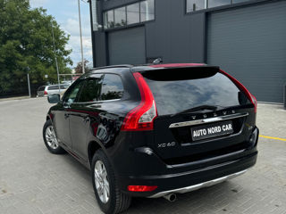 Volvo XC60 foto 3