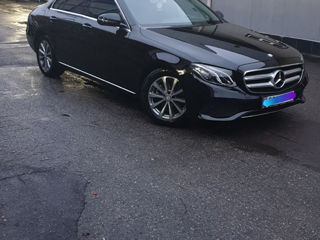 Mercedes E-Class foto 3