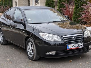 Hyundai Elantra foto 3