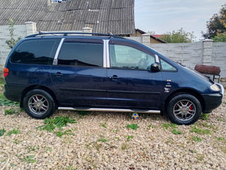 Volkswagen Sharan foto 1