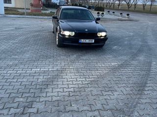 BMW 7 Series foto 4