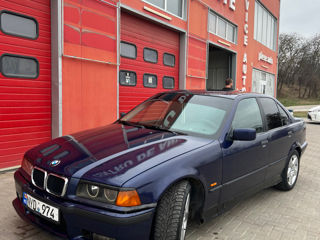 BMW 3 Series foto 5