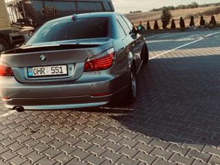 BMW 5 Series foto 2