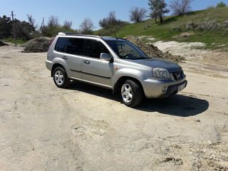 Nissan X-Trail foto 1