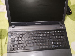 Samsung RV 515l foto 2