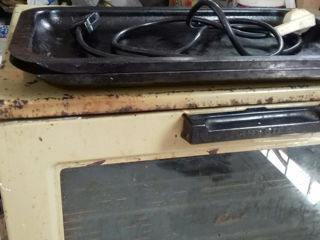 Электро-духовка " Raut" в рабочем состоянии  2 сковороды foto 2