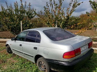 Toyota Carina foto 4