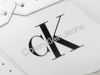 Calvin Klein Jeans foto 0