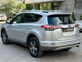 Toyota Rav 4 foto 4