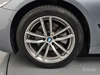 BMW 5 Series foto 5