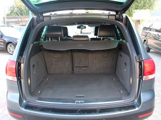 Volkswagen Touareg foto 5