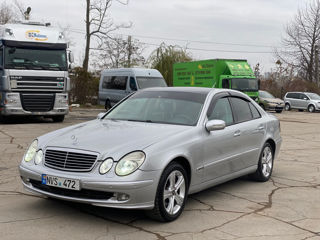 Mercedes E-Class foto 2