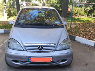 Mercedes A-Class foto 1