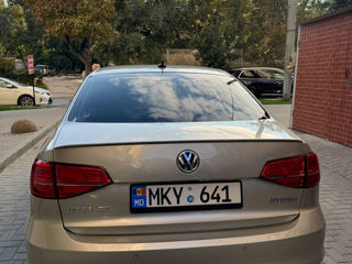 Volkswagen Jetta foto 4