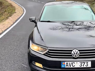 Volkswagen Passat foto 3