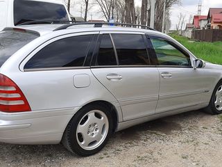 Mercedes C Class foto 2