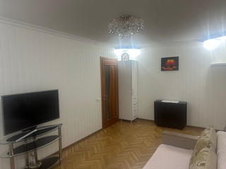 Apartament cu 2 camere, 56 m², Botanica, Chișinău foto 3