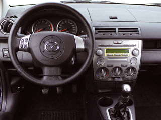 Mazda 2 foto 4