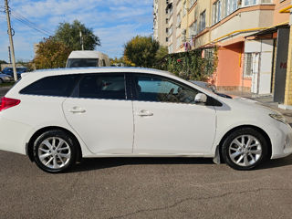 Toyota Auris foto 4