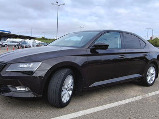 Skoda Superb foto 2