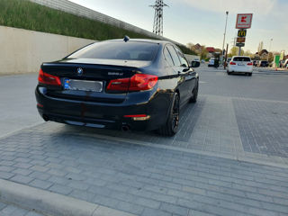 BMW 5 Series foto 8