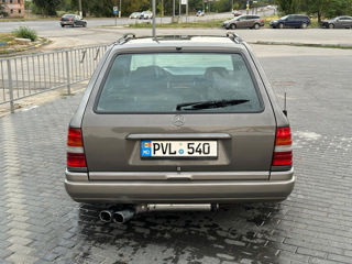 Mercedes Series (W124) foto 3