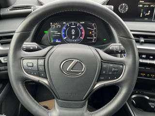 Lexus UX foto 17