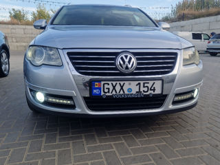 Volkswagen Passat foto 3