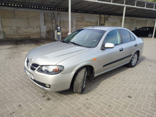 Nissan Almera foto 2